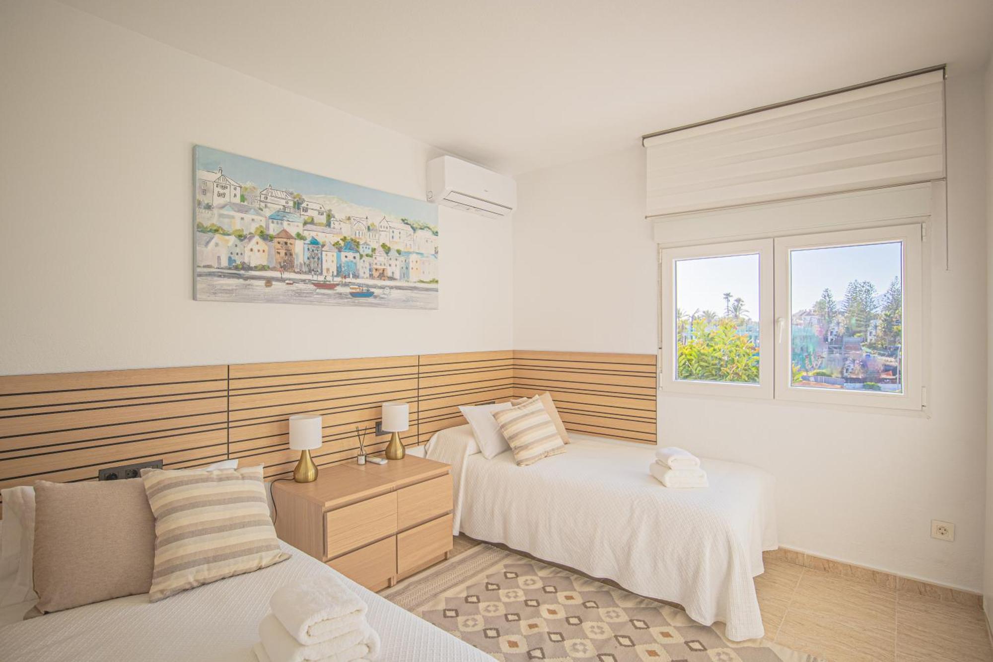 Buenti Apartments Beach Beautiful View มาร์เบยา ภายนอก รูปภาพ
